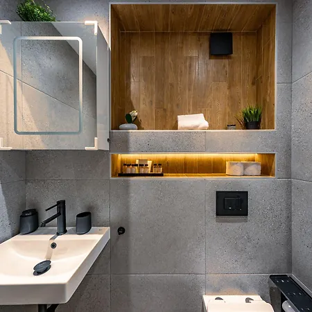 Stylish New High-end 3br On Vitoshka Blvd Sofía